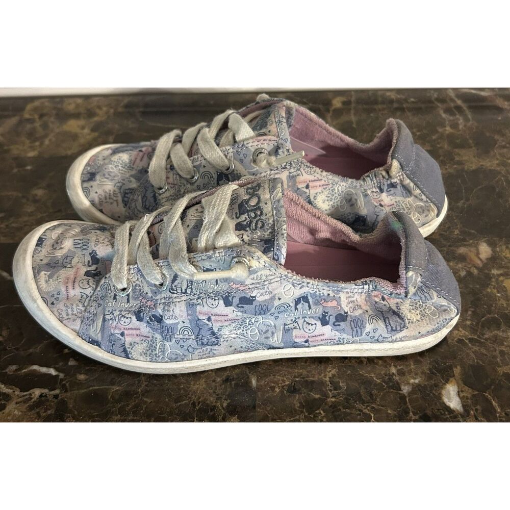 Skechers Women's Bobs for Cats Beach Bingo blue and pink Sneakers size 7.5.